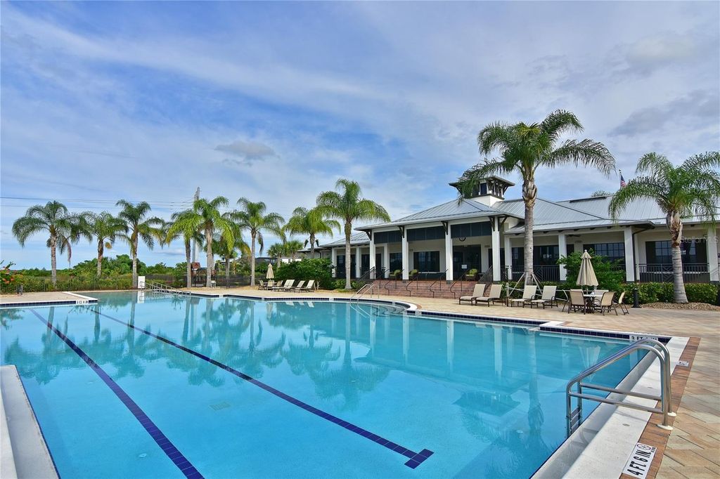 Image 37 of property listing at 901 TIDEWATER SHORES LOOP 412, Bradenton, FL 34208