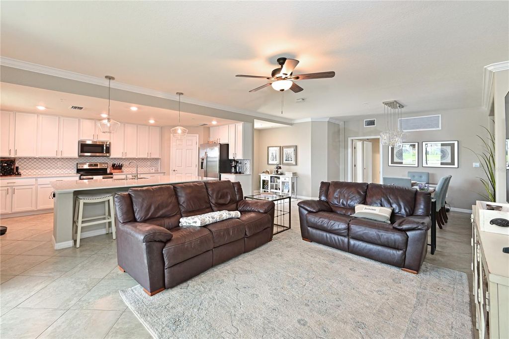 Image 7 of property listing at 901 TIDEWATER SHORES LOOP 412, Bradenton, FL 34208