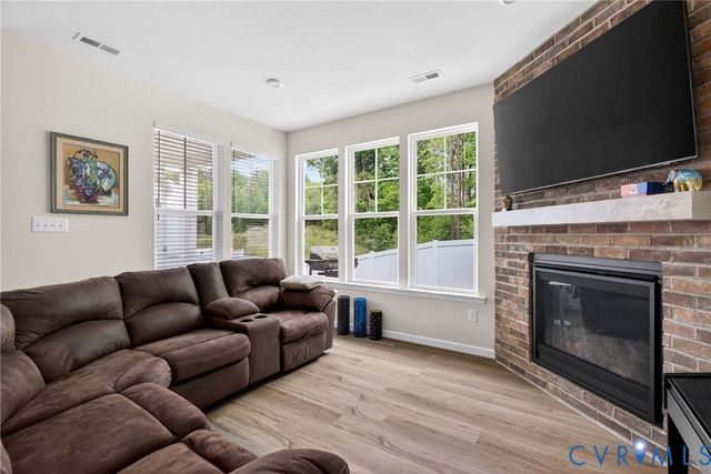 3700 Irby Pond Dr, Midlothian, VA 23112
