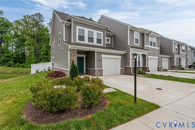 3700 Irby Pond Dr, Midlothian, VA 23112