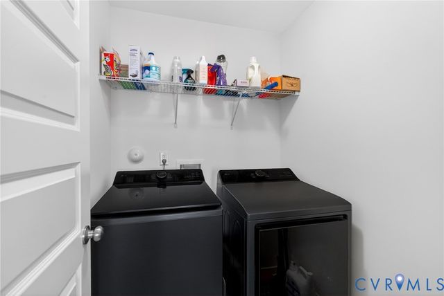 3700 Irby Pond Dr, Midlothian, VA 23112