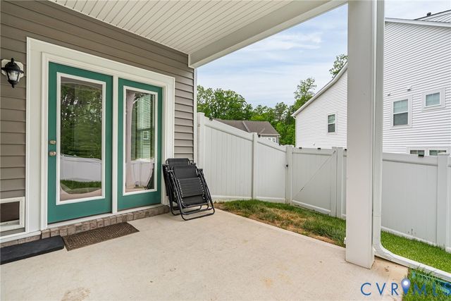 3700 Irby Pond Dr, Midlothian, VA 23112