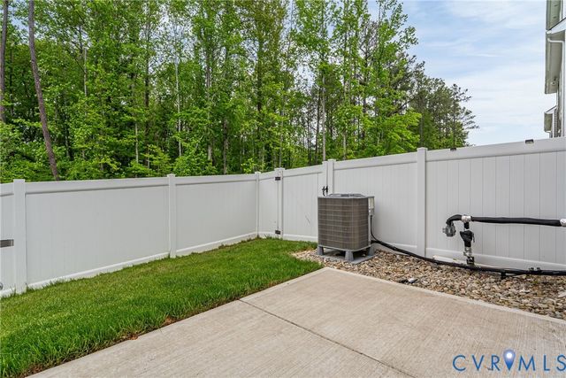 3700 Irby Pond Dr, Midlothian, VA 23112