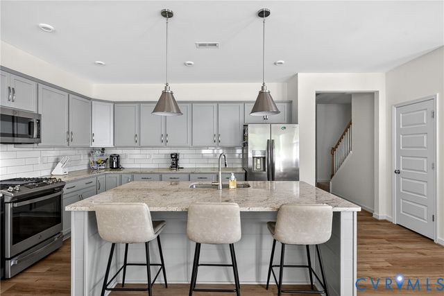 3700 Irby Pond Dr, Midlothian, VA 23112
