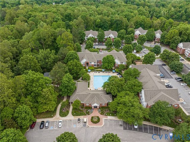 3700 Irby Pond Dr, Midlothian, VA 23112