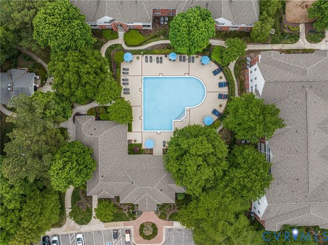 3700 Irby Pond Dr, Midlothian, VA 23112