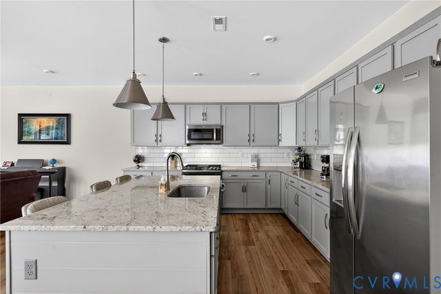 3700 Irby Pond Dr, Midlothian, VA 23112
