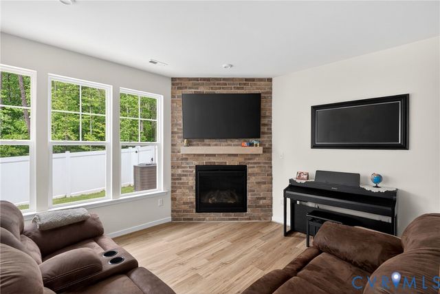 3700 Irby Pond Dr, Midlothian, VA 23112