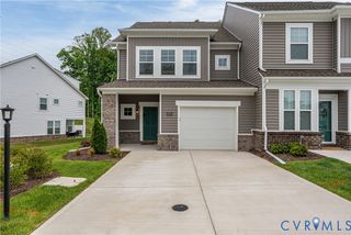 3700 Irby Pond Dr, Midlothian, VA 23112