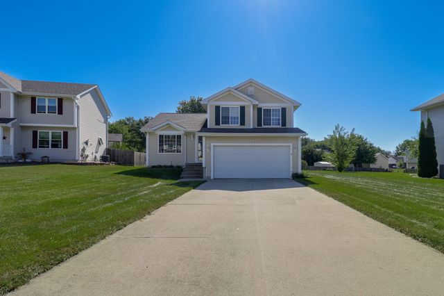 3111 SW Fox Run Drive, Ankeny, IA 50023