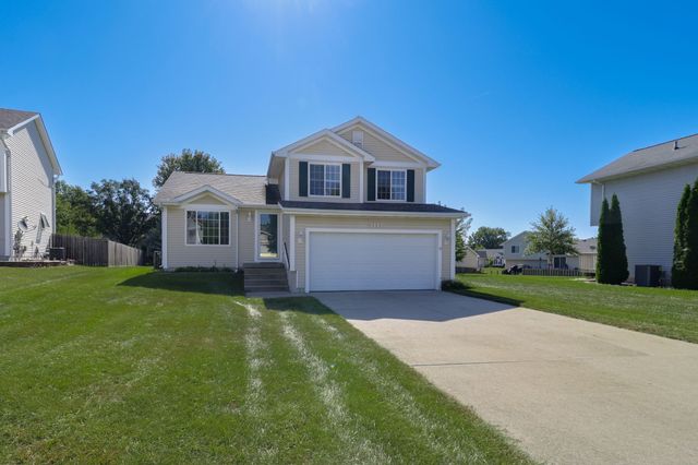 3111 SW Fox Run Drive, Ankeny, IA 50023