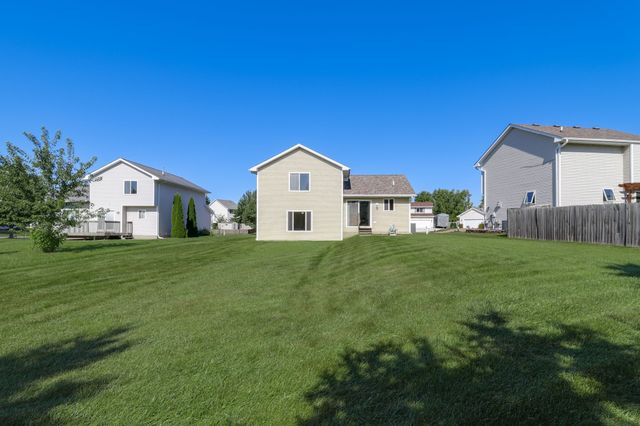 3111 SW Fox Run Drive, Ankeny, IA 50023