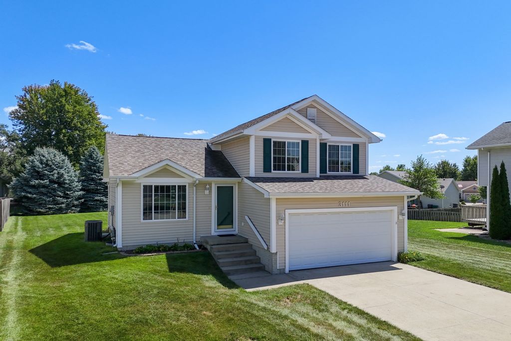 3111 SW Fox Run Drive, Ankeny, IA 50023