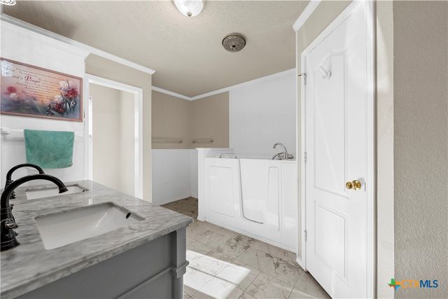 494 Westgate I Road, Eddy, TX 76524