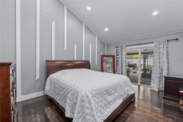 13834 CHERRY CREEK DRIVE, Tampa, FL 33618