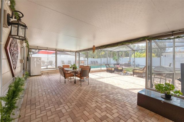 13834 CHERRY CREEK DRIVE, Tampa, FL 33618