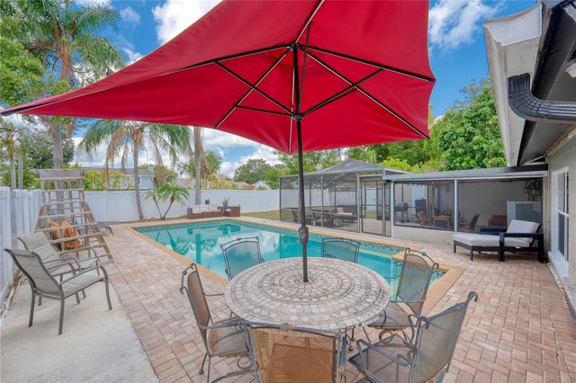 13834 CHERRY CREEK DRIVE, Tampa, FL 33618