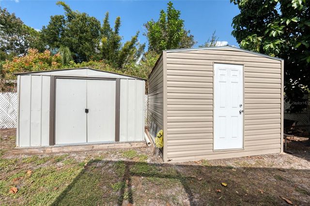 13834 CHERRY CREEK DRIVE, Tampa, FL 33618