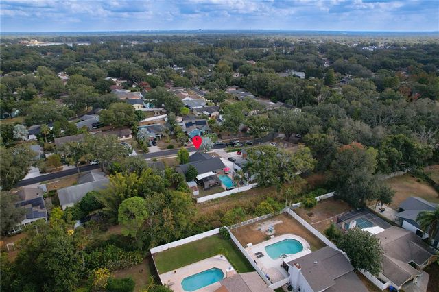 13834 CHERRY CREEK DRIVE, Tampa, FL 33618