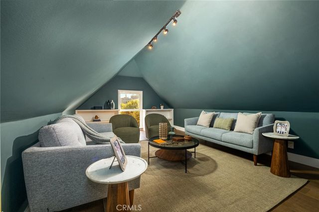 2530 Amherst, Los Angeles, CA 90064