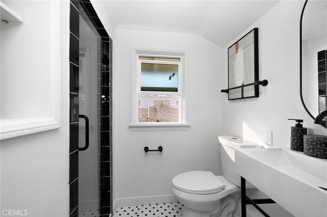 2530 Amherst, Los Angeles, CA 90064
