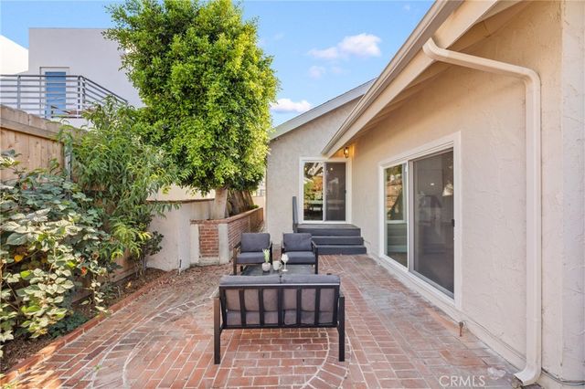2530 Amherst, Los Angeles, CA 90064