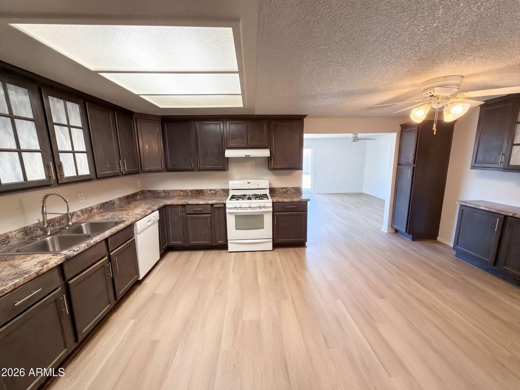 5921 W CYPRESS Street, Phoenix, AZ 85035 — photo 2