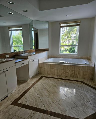 21050 Point Place 501, Aventura, FL 33180