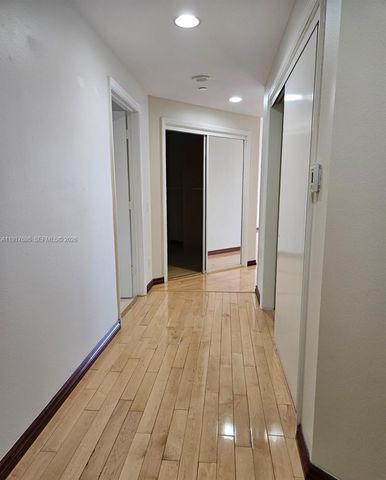 21050 Point Place 501, Aventura, FL 33180