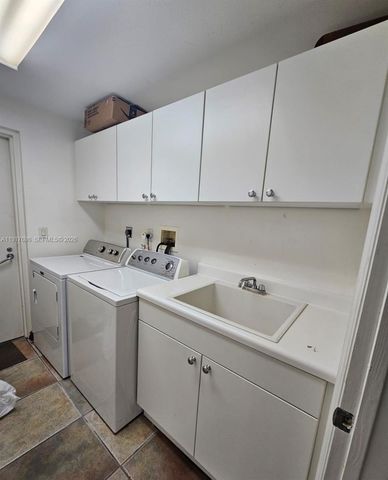 21050 Point Place 501, Aventura, FL 33180