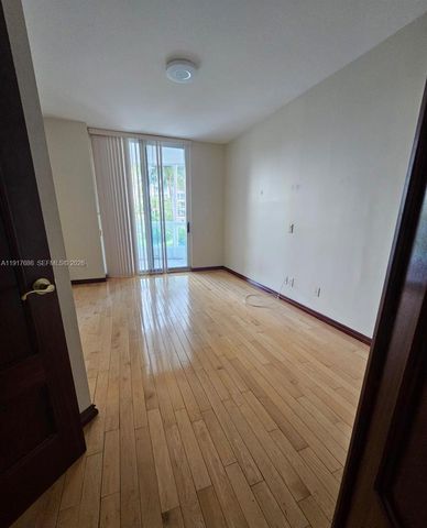 21050 Point Place 501, Aventura, FL 33180
