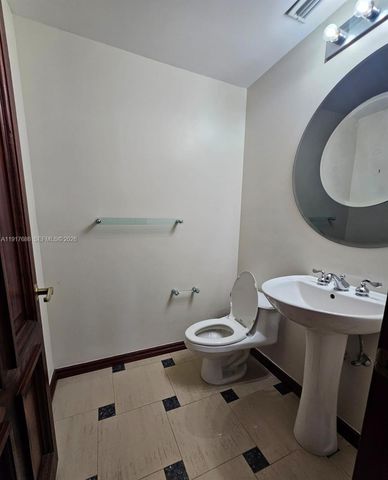 21050 Point Place 501, Aventura, FL 33180