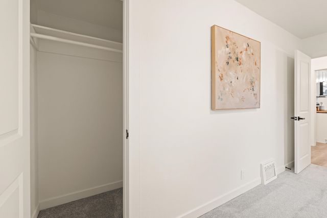 5524 E Commerce Ave, Spokane, WA 99212