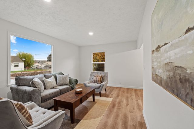 5524 E Commerce Ave, Spokane, WA 99212