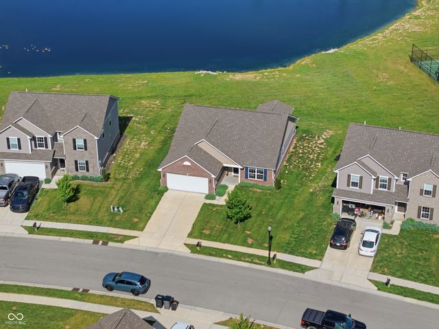 571 Freedom Drive, Pittsboro, IN 46167