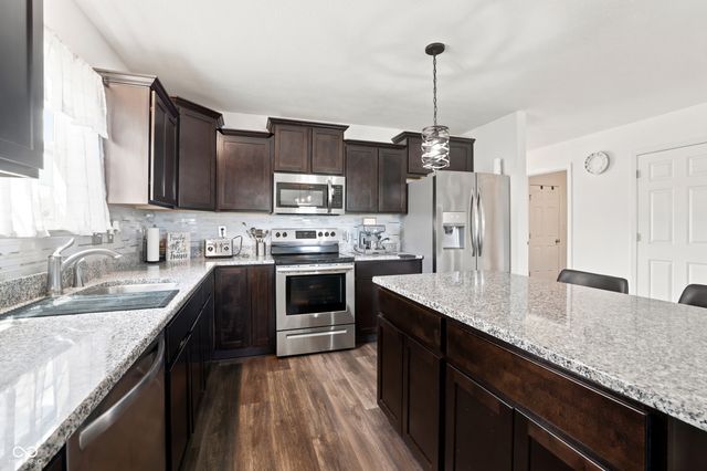 571 Freedom Drive, Pittsboro, IN 46167