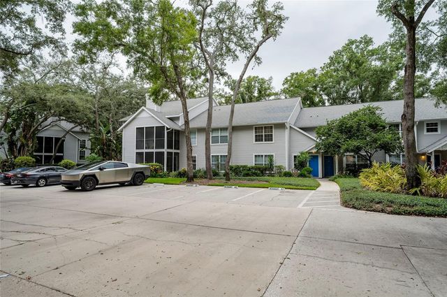 3164 VALLEY OAKS DRIVE 3164, Tampa, FL 33618