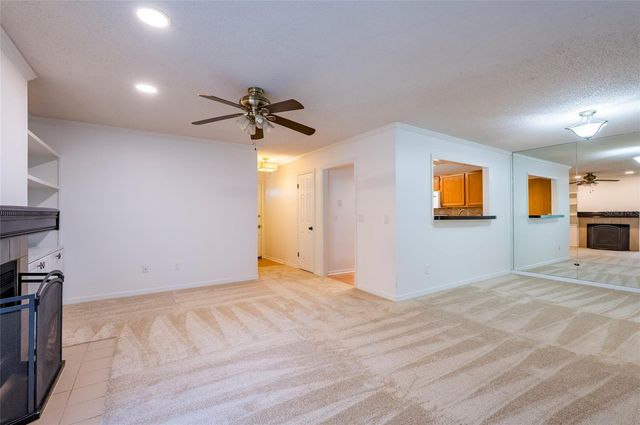 3164 VALLEY OAKS DRIVE 3164, Tampa, FL 33618