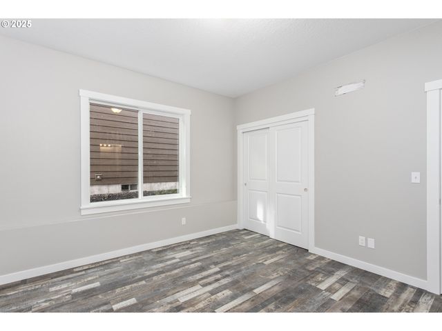 158 E H St, Vernonia, OR 97064