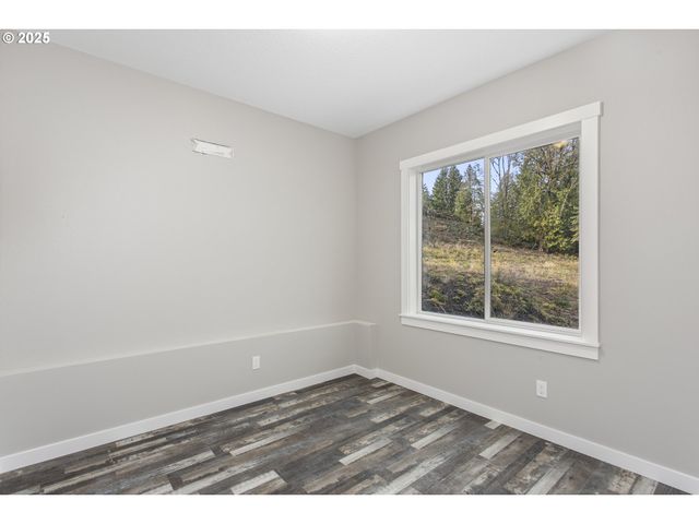 158 E H St, Vernonia, OR 97064