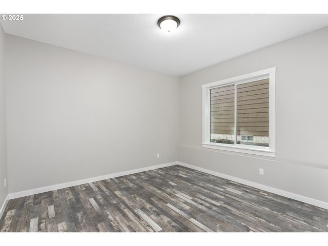 158 E H St, Vernonia, OR 97064