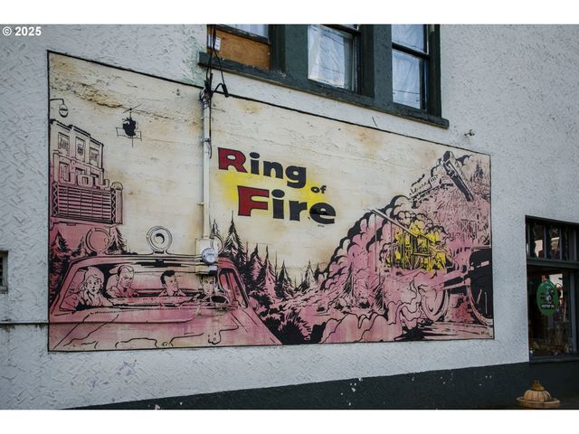 158 E H St, Vernonia, OR 97064