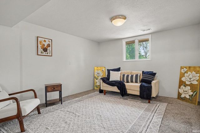 2637 Frances Avenue, Elkhart, IN 46517
