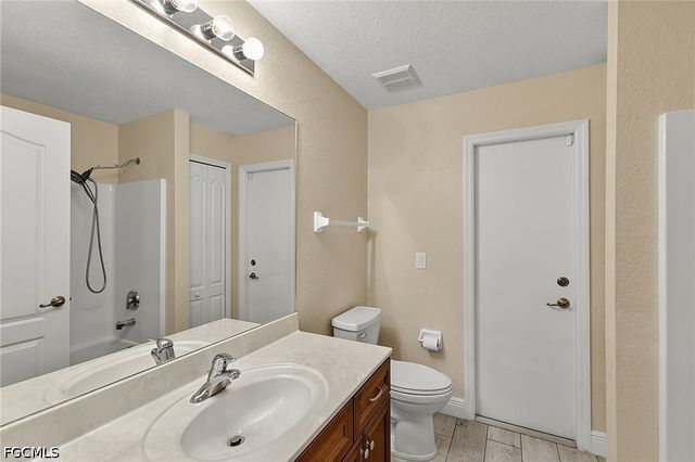 1927 Savona PKWY W, Cape Coral, FL 33914