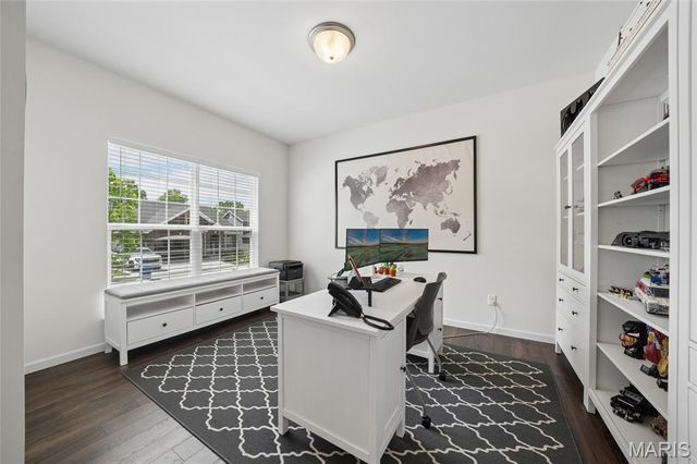 4329 South Bend Court, St Louis, MO 63129