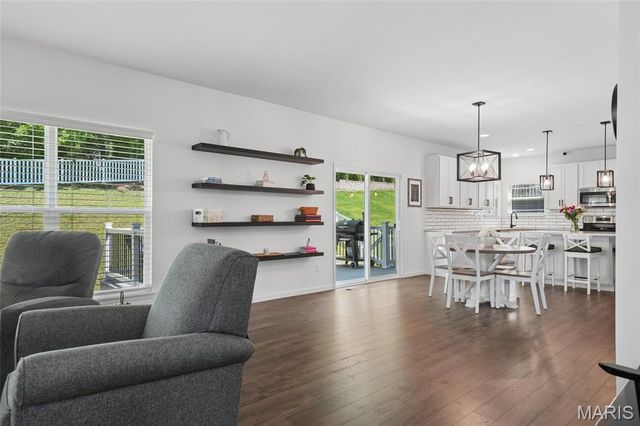 4329 South Bend Court, St Louis, MO 63129