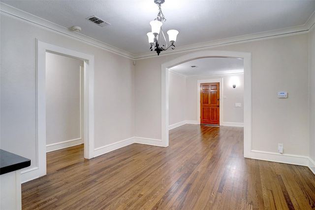 3201 Cockrell Avenue, Fort Worth, TX 76109