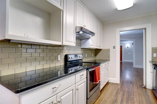3201 Cockrell Avenue, Fort Worth, TX 76109