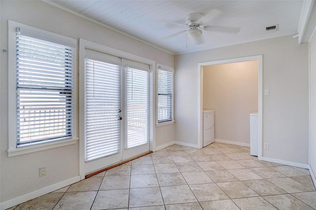 3201 Cockrell Avenue, Fort Worth, TX 76109