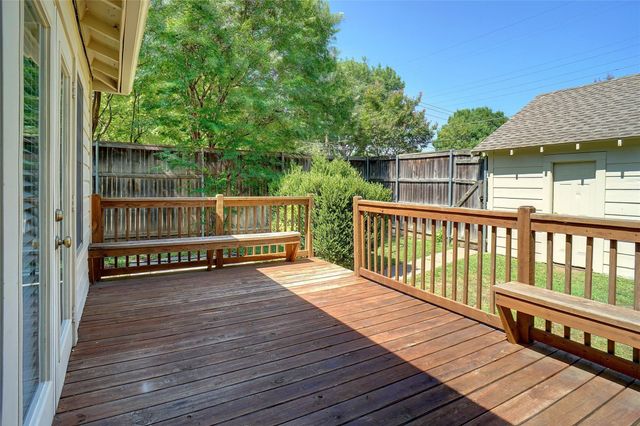 3201 Cockrell Avenue, Fort Worth, TX 76109